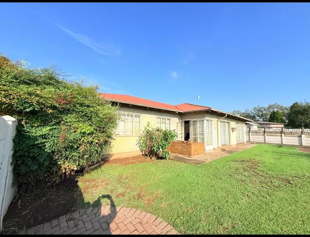 3 BEDROOM HOUSE FOR SALE IN VANDERBIJLPARK CW 3
